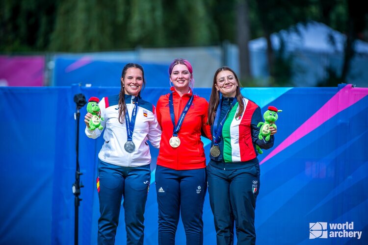Penny Healey and Nathan Macqueen are shortlisted for the 2023 World Archery Awards
